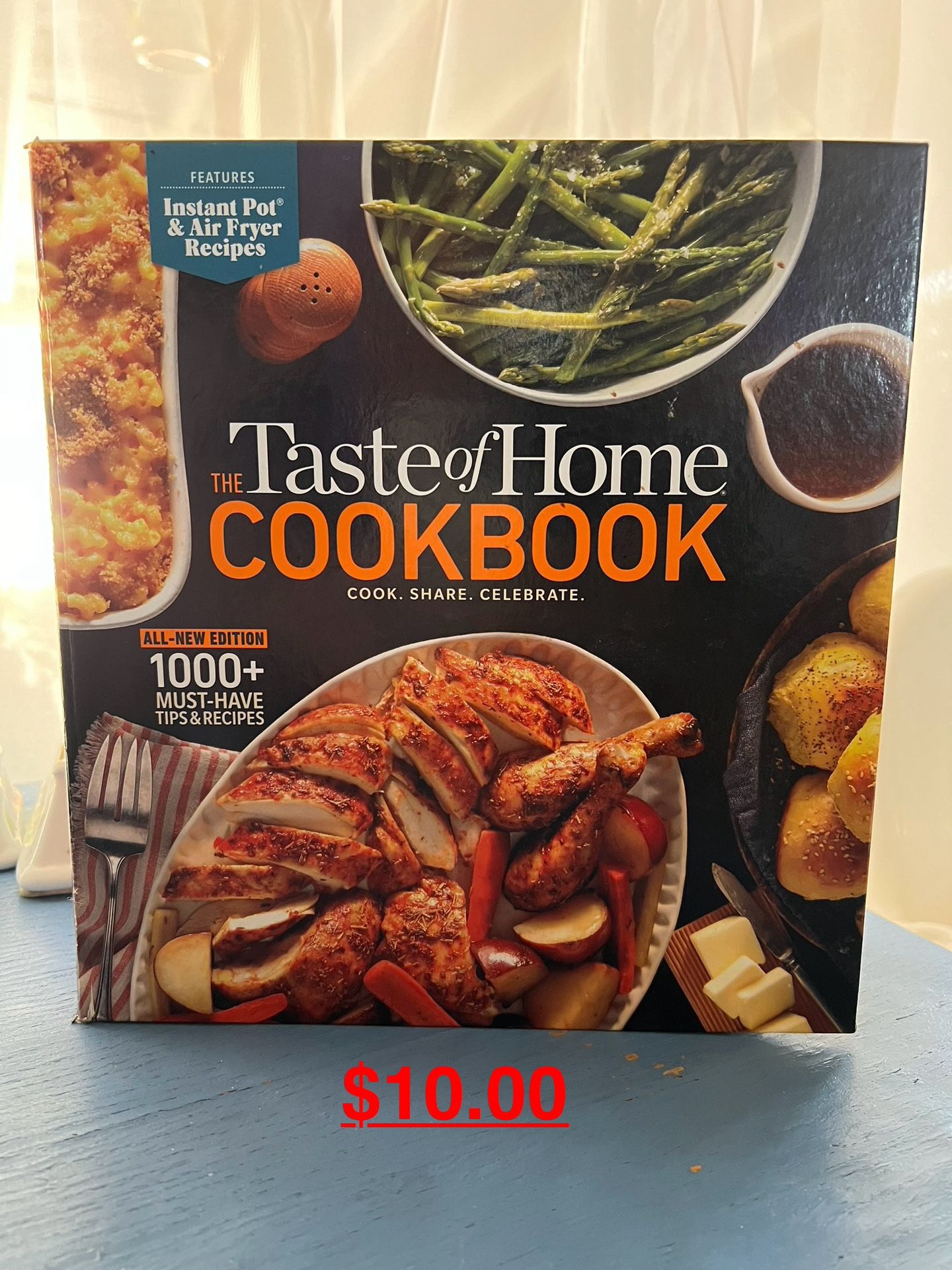 The Taste Of Home Cook Book ❗️Firm Price❗️
