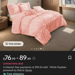 Queen light pink comforter and pillow set