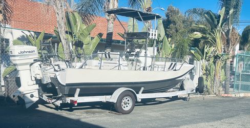 2004 Stelthma with a 115 hp Johnson 21ft