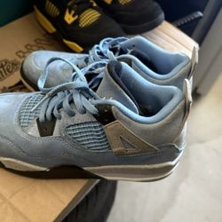 Air Jordan 4 Retro GS 'University Blue' Size 2.5 Youth