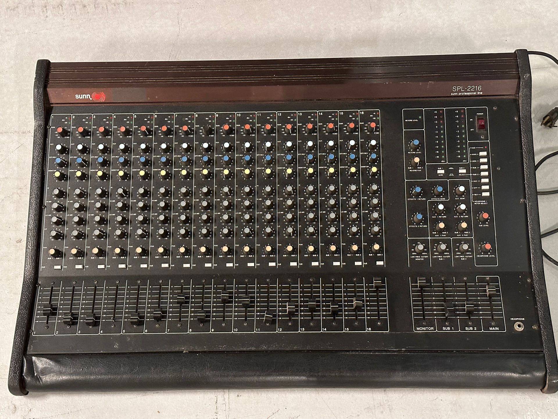 Vintage Sunn SPL-2216 16-Channel Mixer (Untested)