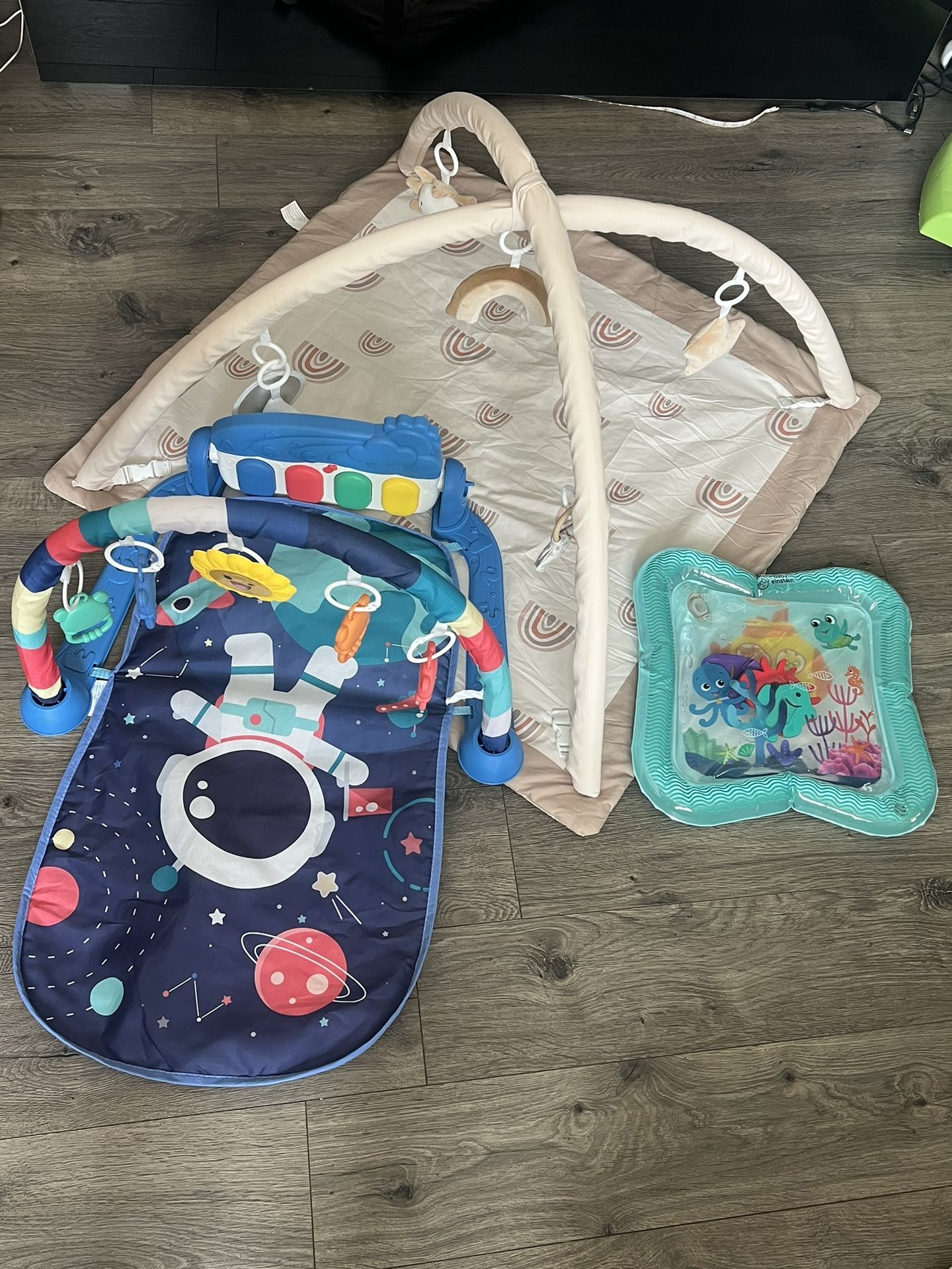 Tummy time Mats