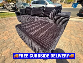 🚚FREE DELIVERY🚚 ✨🖤Black Boneless Corduroy Sectional Couch🖤✨
