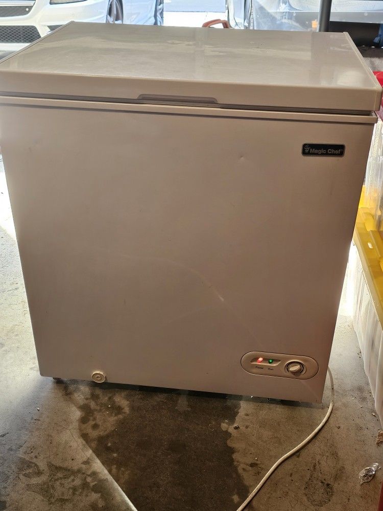 Magic Chef Deep Freezer