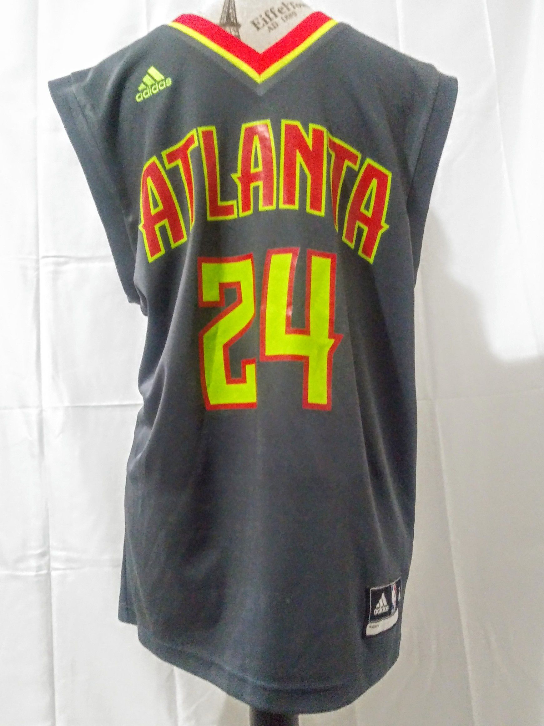 Adidas mens Atlanta Hawks Kenneth Bazemore alternate jersey