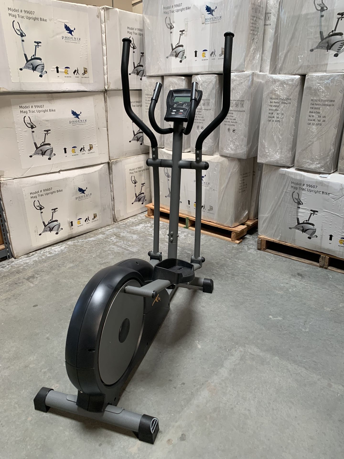 Elliptical Machine for full body workout new for Sale in Rancho