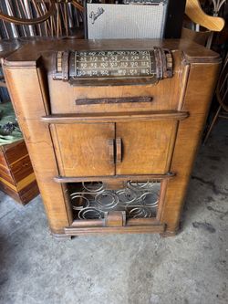 Vintage Art Deco Radio Cabinet Bar – Antique Admiral 1940s Rolling Console