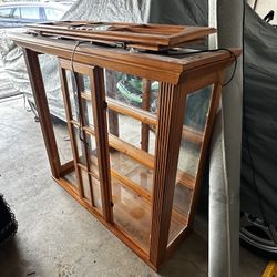 China Cabinet Top