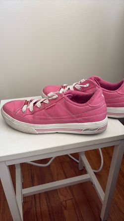 Sketchers shoes size 10