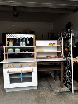 Little Tikes Cafe & Bakery