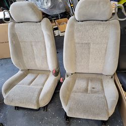 Bucket seats,gray cloth