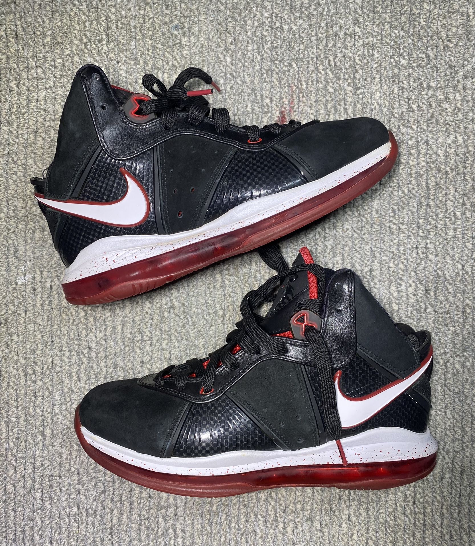 Nike Lebron 8 Bred (Size. 8)