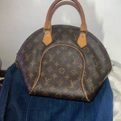 One Scratch At The Bottom Of The Bag