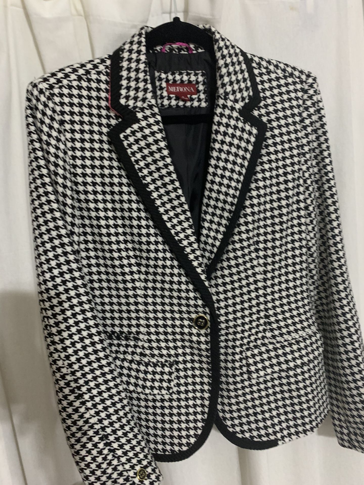 Women’s blazer size 8/M