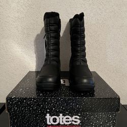NEW Women’s Totes Jennifer Waterproof Snow Boots (Size 9)