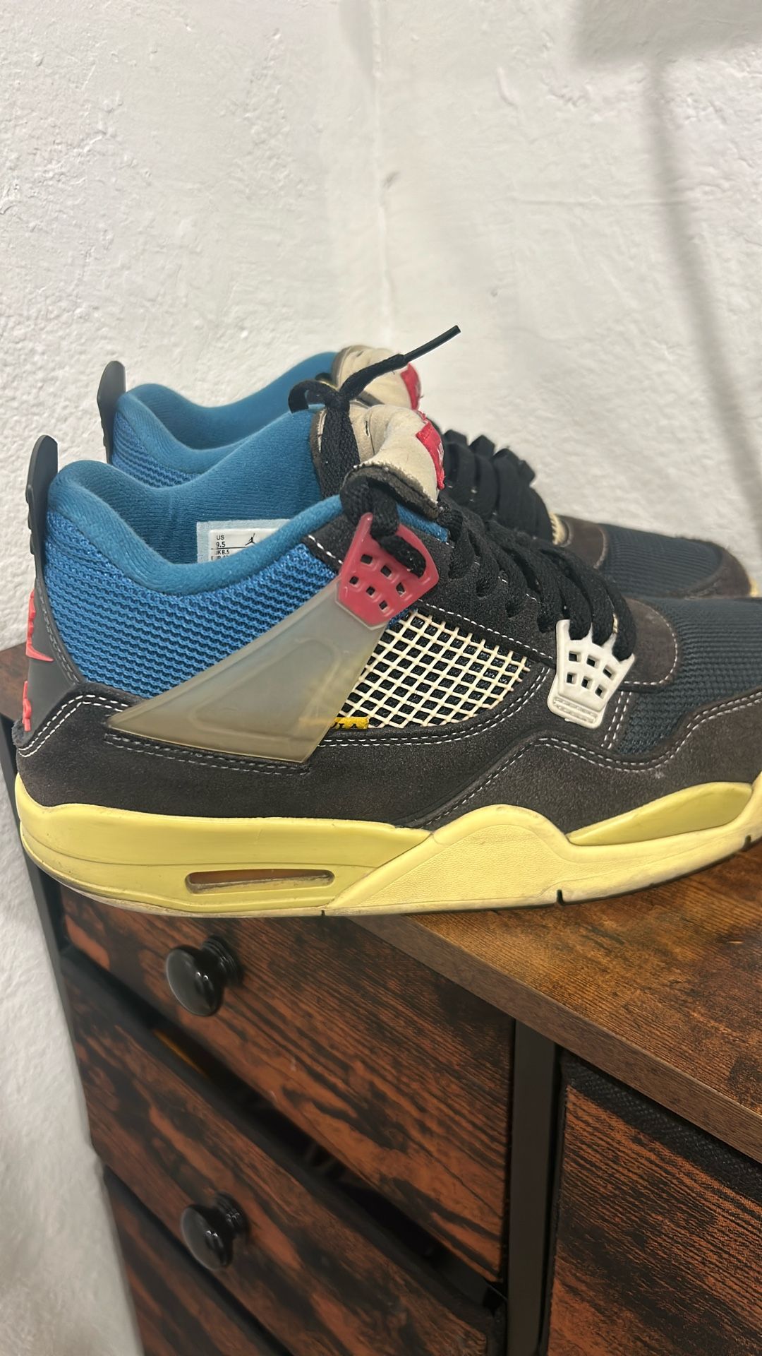 Jordan 4 Union