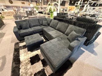 SECTIONAL WITH OTTOMAN