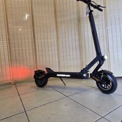 ELECTRIC SCOTER 1200W POWER MOTOR-28MPH-,33MILES RANGE-MAX