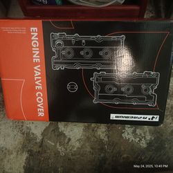 Engine Valve Cover Left And Right