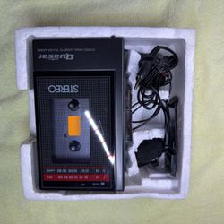 Quasar GX-3666 AM/FM Portable Stereo Cassette Player, 