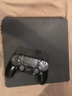 PS4 + Controller + Games