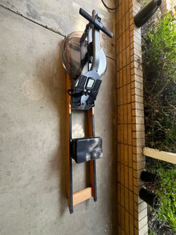 PureDesign VR2 water rowing machine