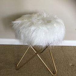 Makeup 💄 Chair - White Faux Fur &Brushed Gold Legs