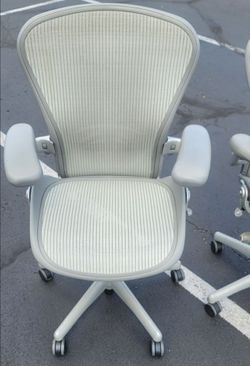 Herman Miller Aeron Silver Titanium Office Desk Gaming Chairs