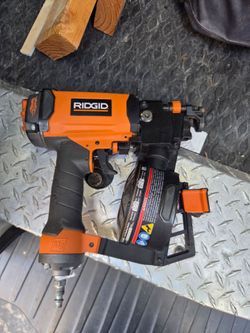 Roofing gun
