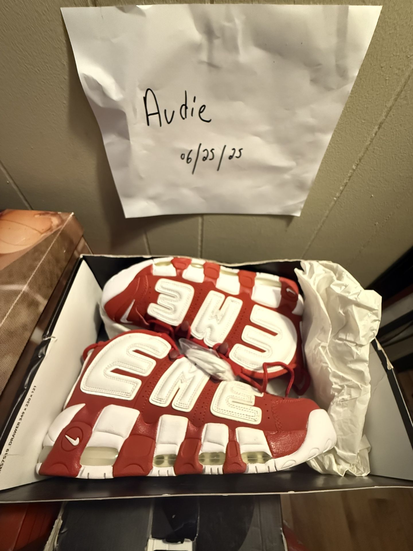 Size 9.5 Supreme Uptempo