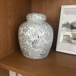 Keefee Round Canister