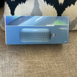 Bose SOUNDLINK FLEX Blue Color New Still Sealed 