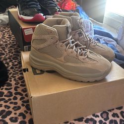 Yeezy desert boot size 13