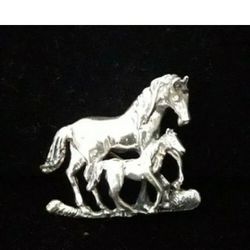 1.4" x 1.2" Handcrafted Intricate Solid Sterling Silver Horse & Colt Pin Brooch