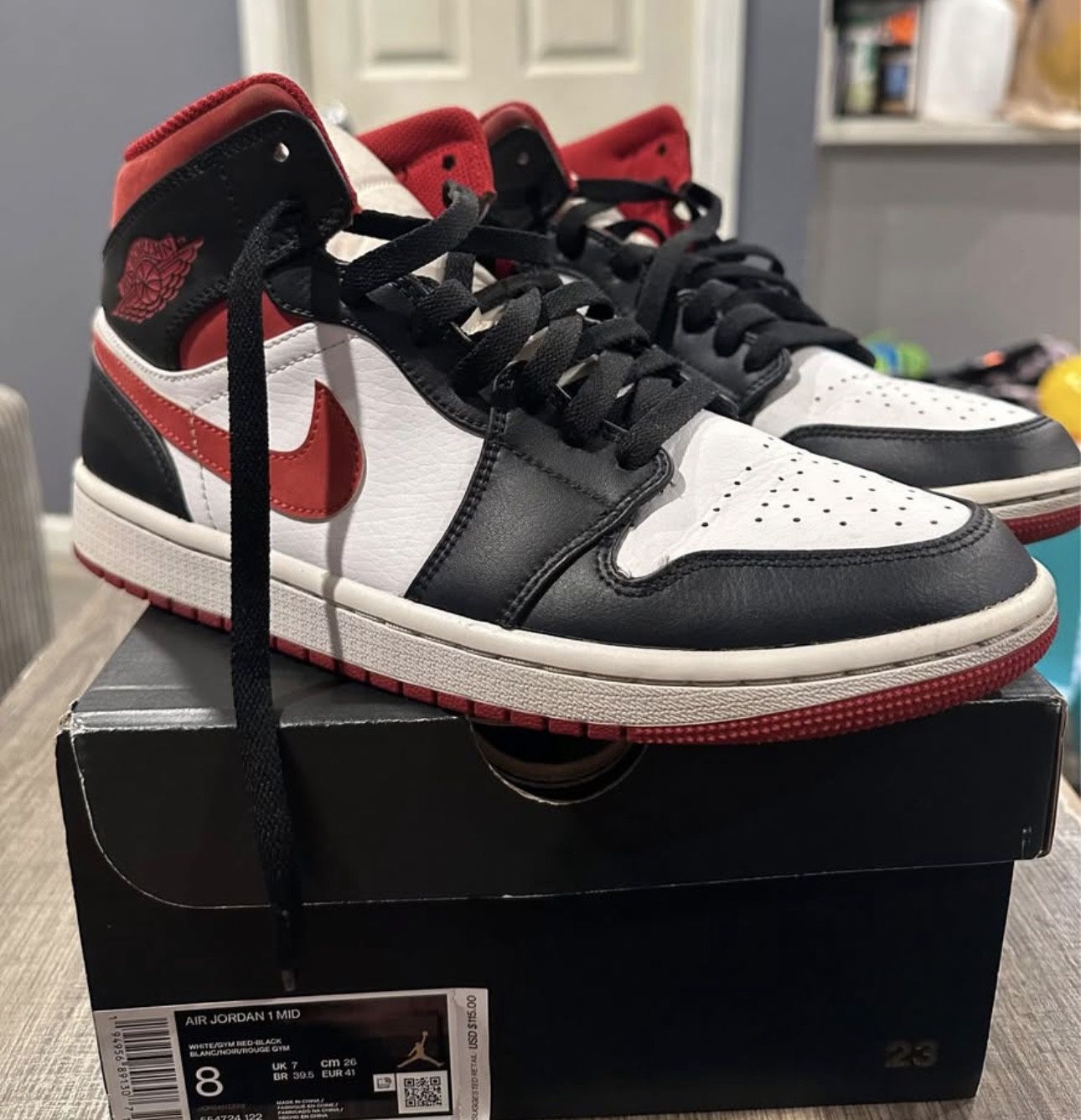 Men’s Air Jordan 1 Mid Size 8