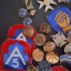 Military Pins 