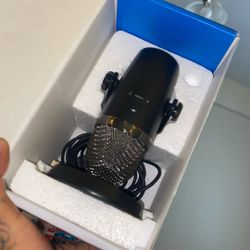 Yeti Nano Microphone And Pop Filter Bundle 