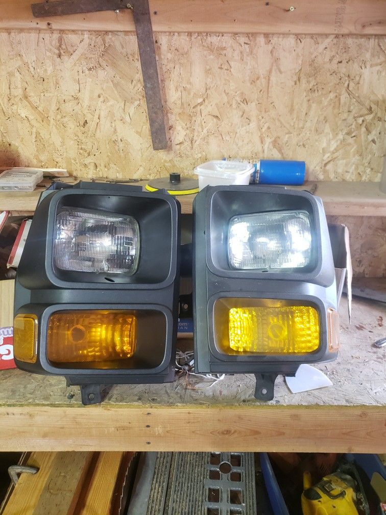Sealed Beam Headlights Off Of 08 F250