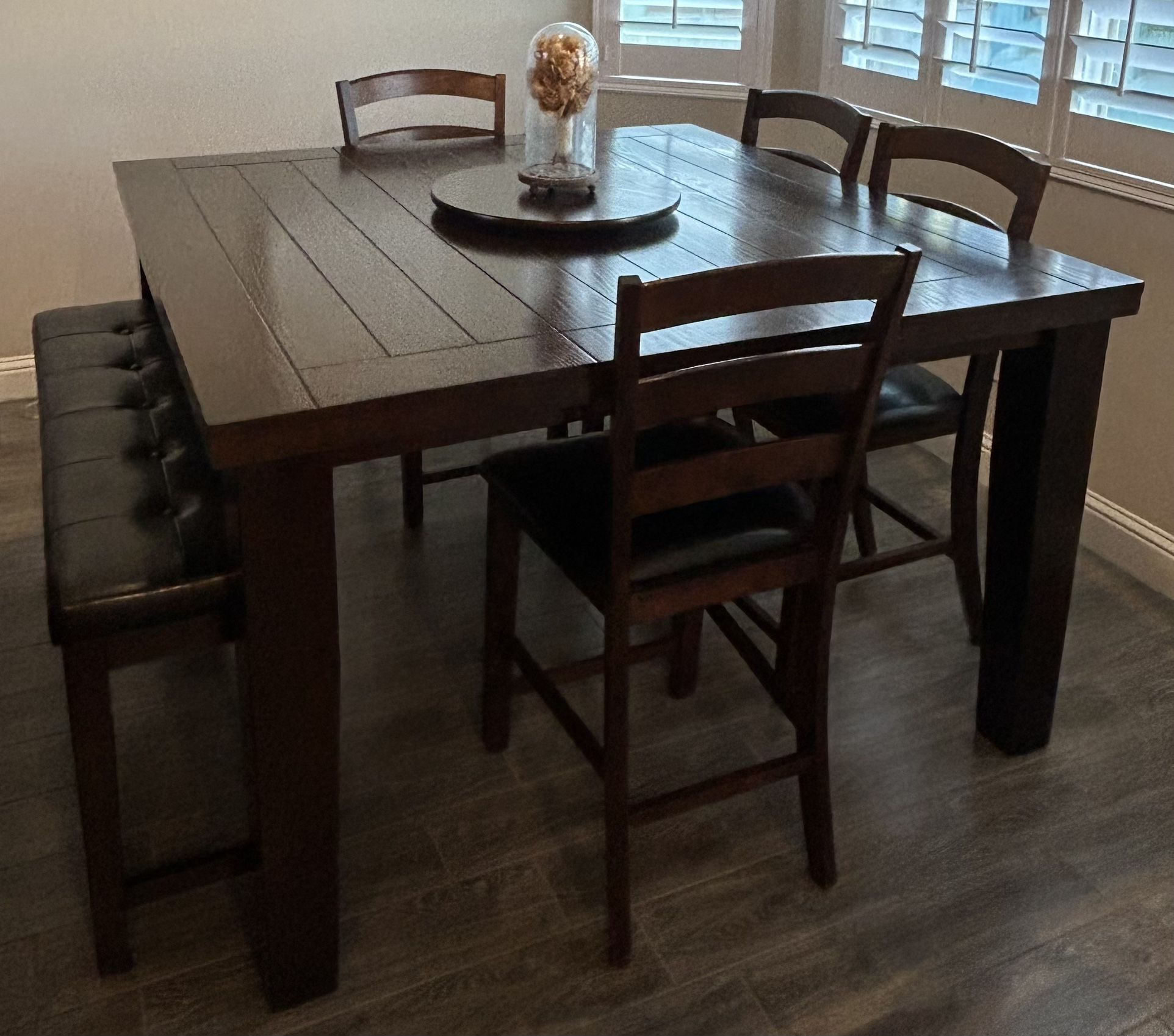 Dining Table w/ Chairs