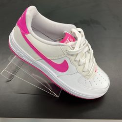 Nike Shoes Size 5