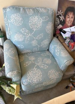 Recliner chair
