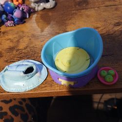 Littlest pet shop accessories