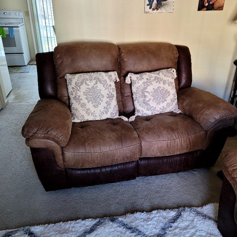 Powered Recliner Sofa And Love Seat From Bobs...about 1 Year Old In Perfect Condition 