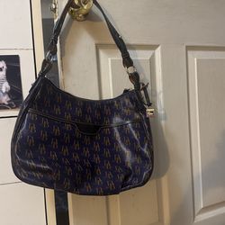 D& B Shoulder Back