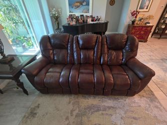 Power Lazy Boy Mahogany Cognac aged distressed leather Couch