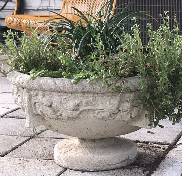 large concrete planters for sale