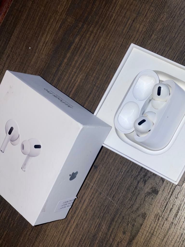 Apple AirPods Pro Bluetooth Headset