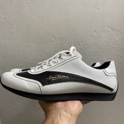 Louis Vuitton Sneakers Men White Leather (calf)  Size 9 run’s big  might fit like 10
