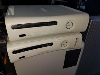 2 XBOX 360 for parts.