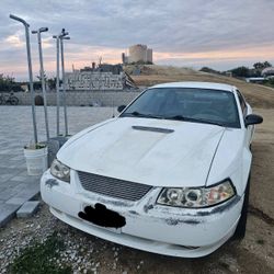 2000 Ford Mustang